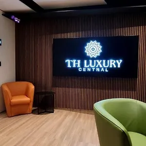 Th Luxury Catane